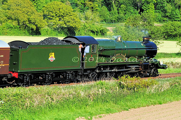BR-GWR 'Castle' 4-6-0 No 5043 Earl of Mount Edgcumbe
